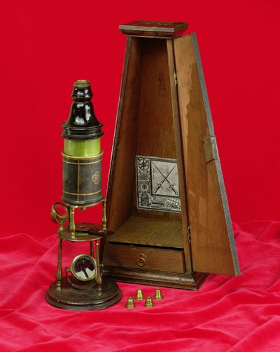 Compound Monocular Microscope, made by Edmund Culpeper, c.1730 by Edmund Culpeper